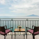 Bellevue Syrene Hotel 5*