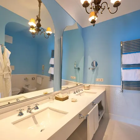 Bellevue Syrene מלון 5*