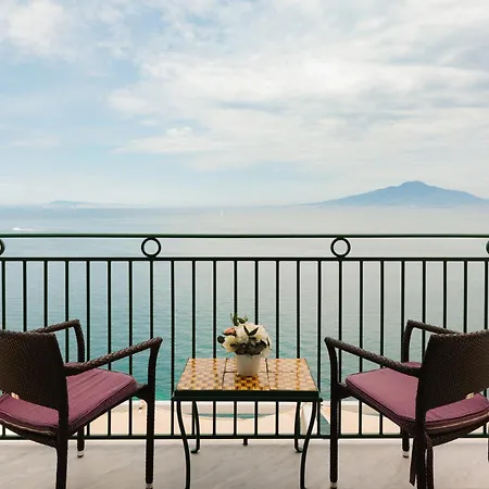 Bellevue Syrene Hotell 5*