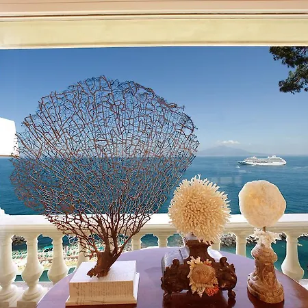 Bellevue Syrene Hotel