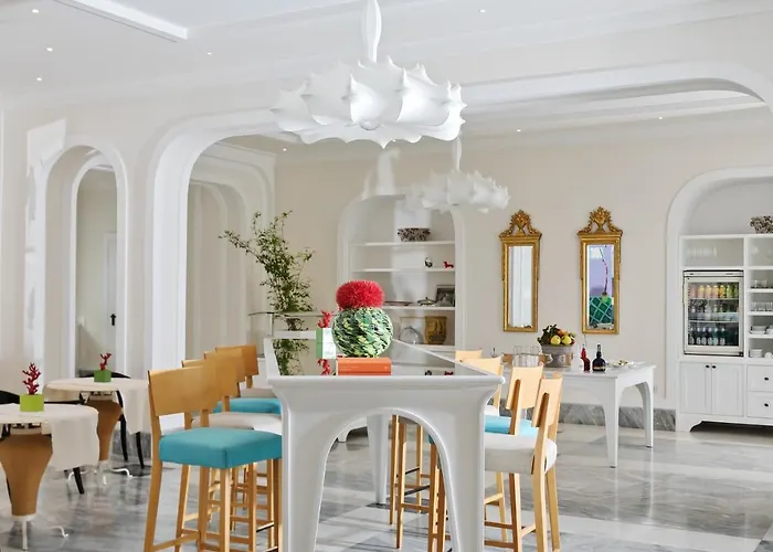 Bellevue Syrene Hotel 5*